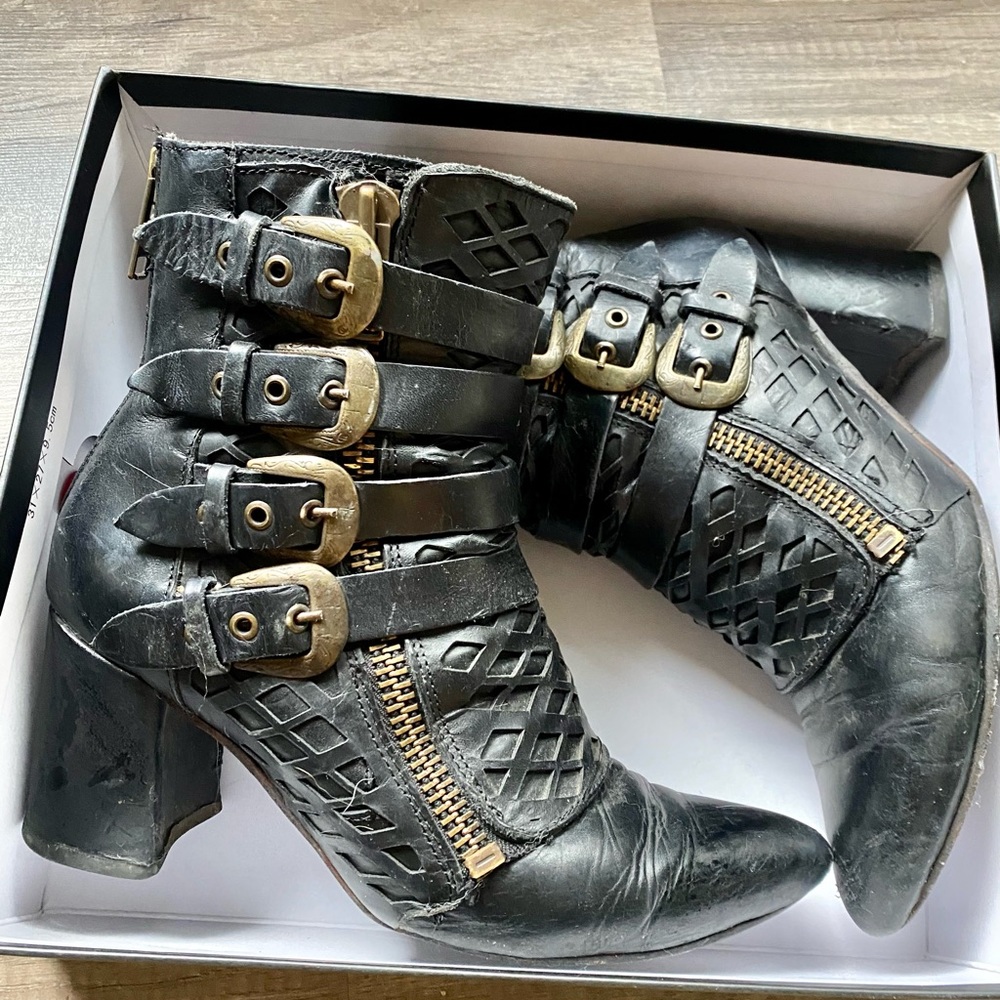 Freebird Julia size 8 READ DESCRIPTION